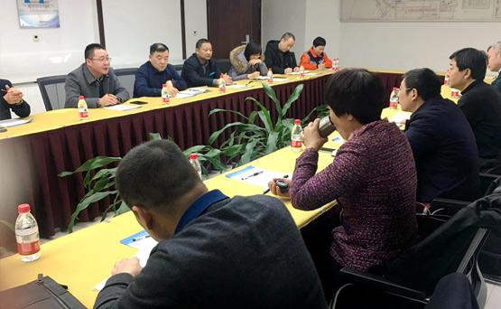 沈校根陪同省市郵政管理局領(lǐng)導(dǎo)赴鄭州考察